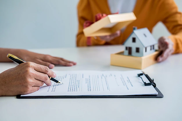 real estate agent customer signing contract buy house insurance loan real estate 1418 2318